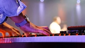 Worship-Piano-2-Home-Page-Small Worship Piano: Beginner To Pro 2.0